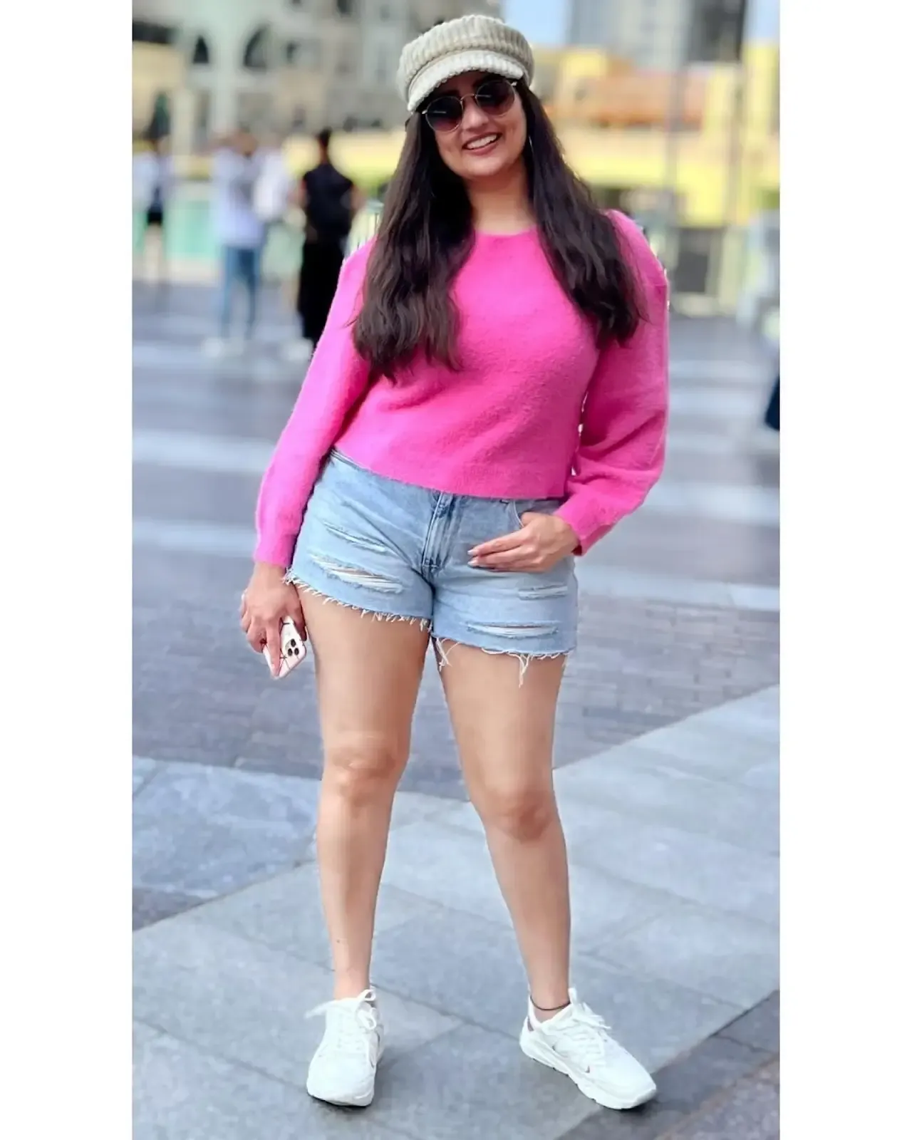Indian TV Anchor Manjusha Rampalli Long Legs Show in Pink Top
